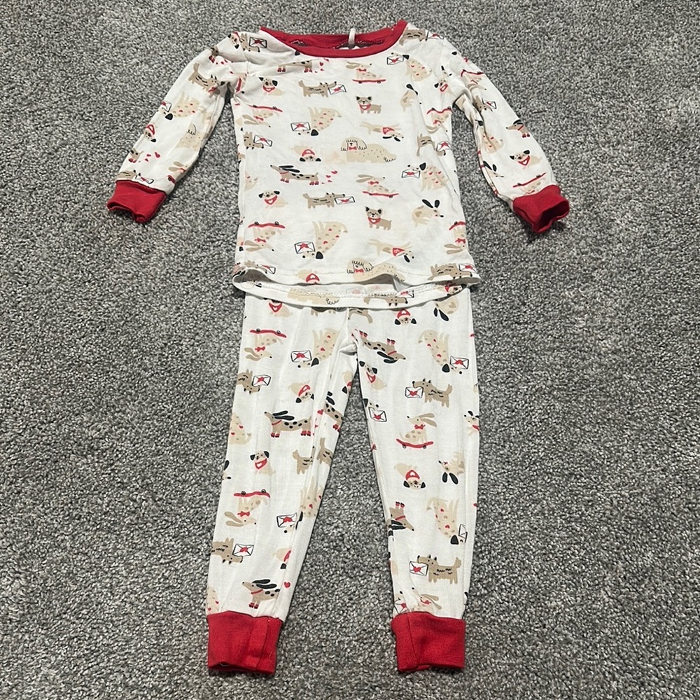 Tres Beau‎ te Belle Valentine’s Day Dog Heart 2 piece long sleeve bamboo pajamas
